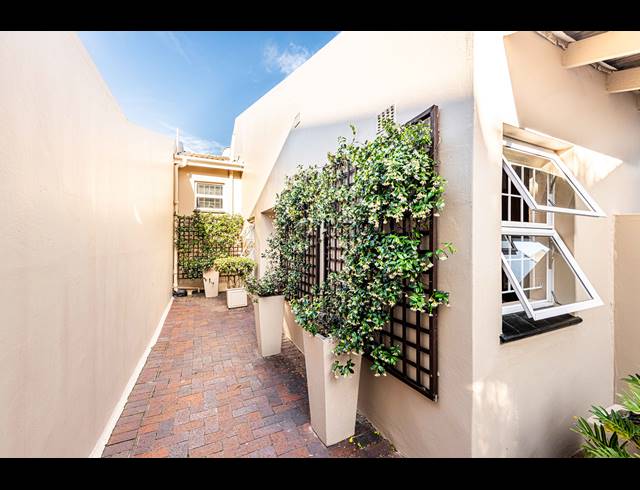 3 BEDROOM TOWNHOUSE SOLD IN COWIES HILL